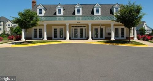 6857 Hartzell Hill Ln, Haymarket VA  20169-4944 exterior