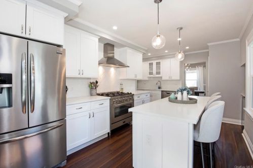 61 Grant Pl, Thornwood NY  10594-1435 exterior