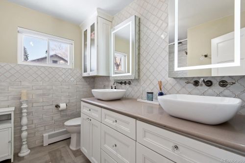 3279 Pearl St, Englewood CO 80113-2713 exterior