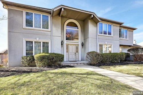406 Crocus Hl, Norwood, NJ 07648-2432