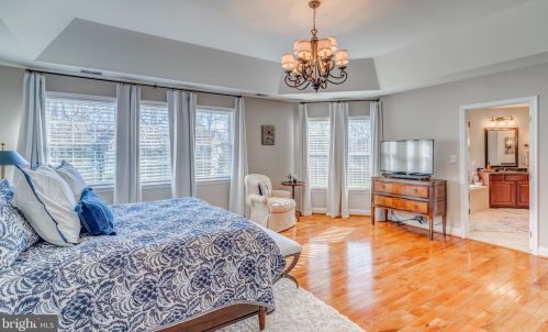 18292 St Georges Ct, Leesburg VA  20176-7421 exterior