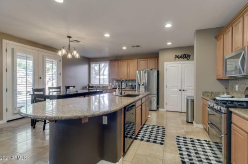 5808 Leiber Pl, Glendale, AZ 85310-2744