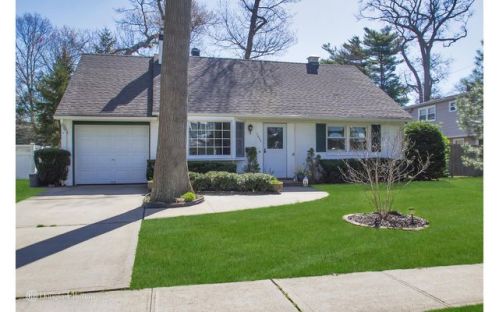 1697 Temple Dr, North Wantagh, NY 11793-3150