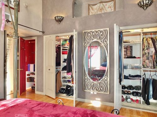 227 Glendora Ave, Long Beach CA  90803-3504 exterior