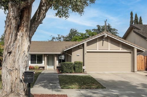5082 Gazania Dr, San Jose, CA 95111-3915