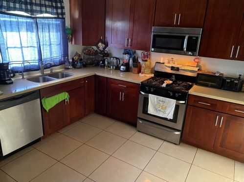 1008 El Dorado Ave, Ontario, CA 91764-3012