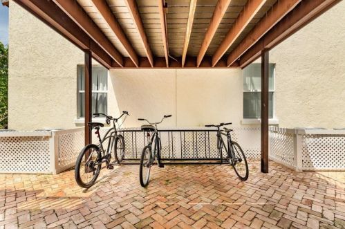 252 Oleander Ave, Palm Beach, FL 33480-7415