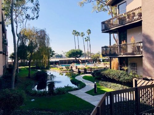 7228 Marina Pacifica Dr, Long Beach CA 90803-3809 exterior