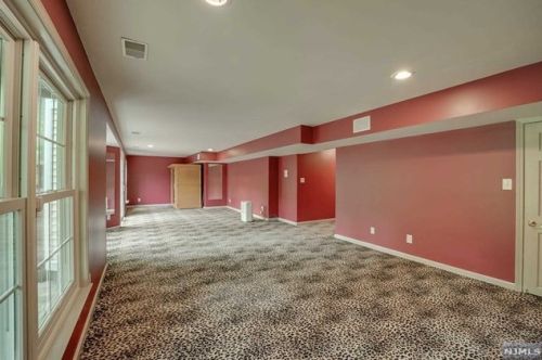 44 Hunters Run, Oakland NJ  07436-2344 exterior