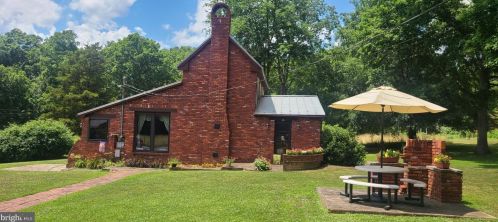 1008 Scenic Ln, Ridgeley, WV 26753-9106