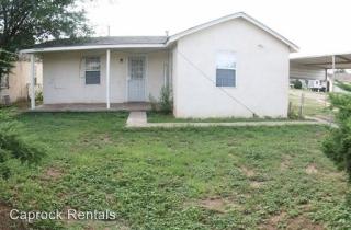 1220 Lea St, Clovis NM  88101-8761 exterior