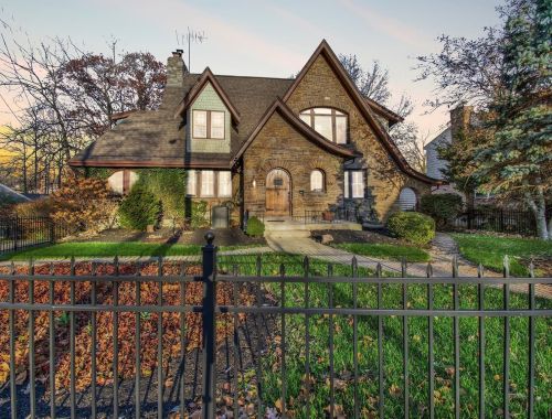 5788 Belmont Ave, Cincinnati, OH 45224-2902