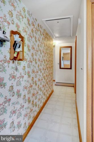 41 Peanut Dr, Hanover PA 17331-8935 exterior