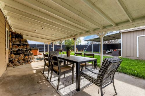 4248 Elkhorn Blvd, North Highlands CA  95660-3505 exterior