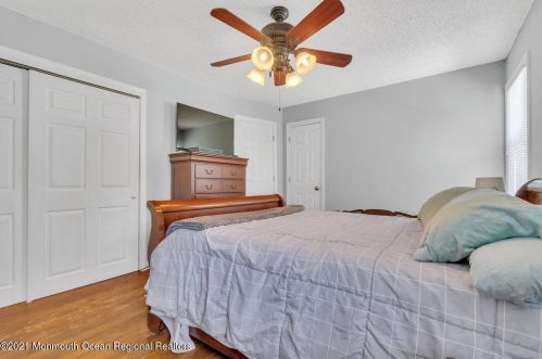 34 Wyoming Dr, Jackson Twp NJ  08527-1544 exterior