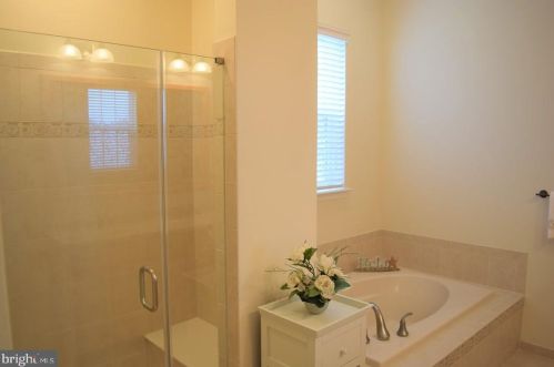 59 Arborridge Dr, Lacey NJ 08731-1059 exterior