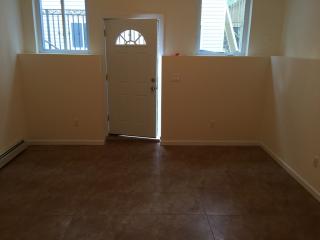 228 Vineland Ave, Staten Island NY  10312-2321 exterior