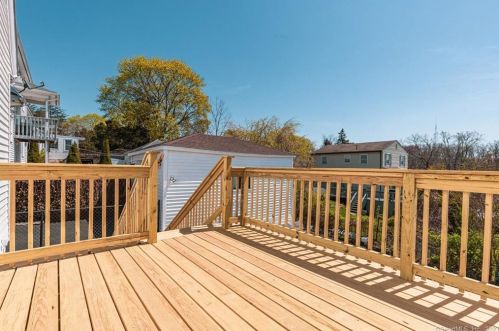 46 Sander St, United States Coast Guard Ac CT  06320-3320 exterior