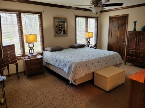 12427 Golf Dr, Thiensville WI  53092-2462 exterior