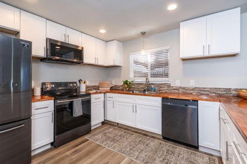 7434 Ranch Ave, Citrus Heights CA  95610-7462 exterior