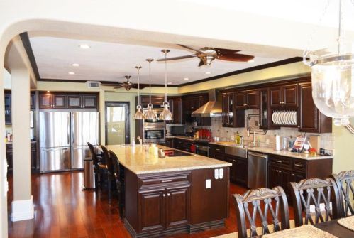 534 Paradise, Galveston TX  77554-6189 exterior