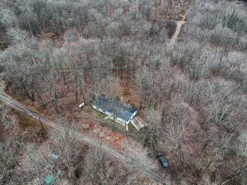 229 Connoquenessing Dr, Evans City, PA 16033-4215