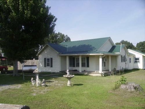 10201 Galen Rd, Lafayette, TN 37083-4771