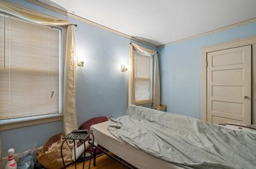 28 Rochambeau Ave, Providence RI 02906-1908 exterior