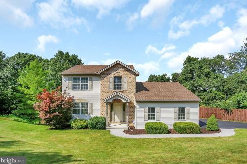 27 Hazelwood Path, Navy Sup Dpt, PA 17050-9155