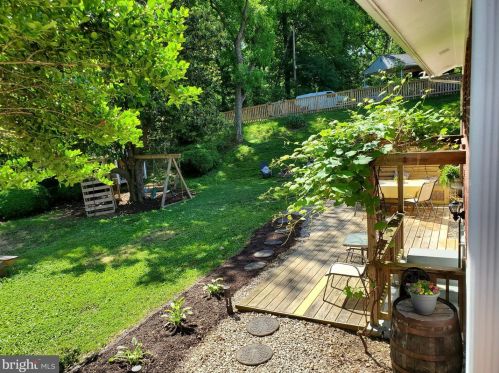 8913 Lagrange St, Lorton VA  22079-1626 exterior