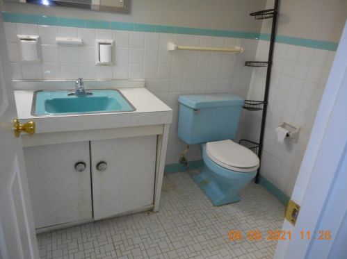 8383 Cheviot Rd, Cincinnati OH  45247-3803 exterior