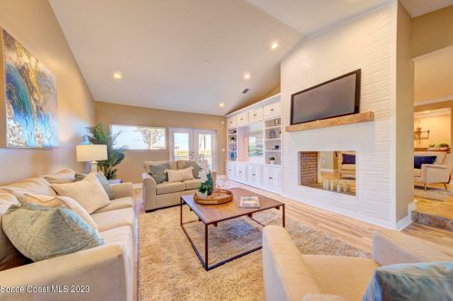2442 Newfound Harbor Dr, Merritt Island FL  32952-2870 exterior