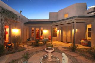 7812 Galileo Ln, Tucson, AZ 85747-9606