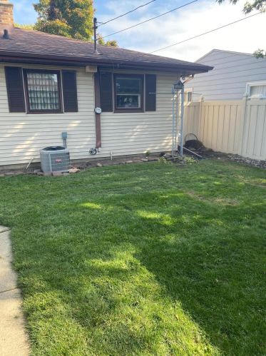 1902 17th Ave, Kenosha WI  53140-4713 exterior
