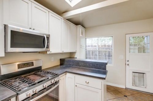 6388 Malcolm Dr, San Diego CA 92115-5931 exterior