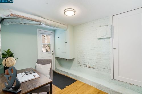 6101 Laird Ave, Oakland CA  94605-1740 exterior