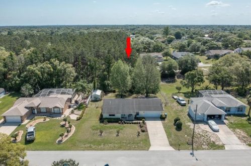 3010 Bayshore Dr, Brooksville, FL 34608-4415
