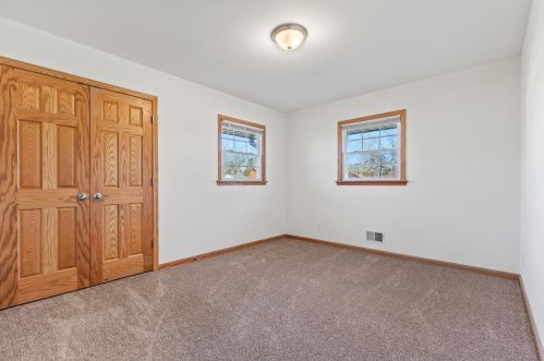 939 Kims Ln, Mukwonago WI  53149-1118 exterior