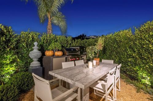 12 Tidal Surf, Newport Beach CA  92657-1905 exterior