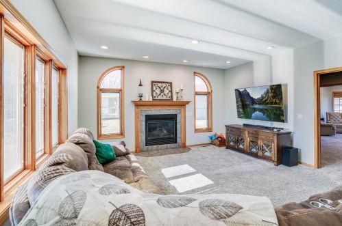 5230 Creekside Pl, La Crosse WI  54601-2296 exterior