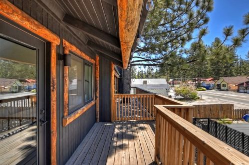1125 Big Bear Blvd, Big Bear City CA  92314-9277 exterior