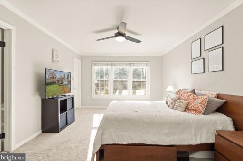 816 Anne St, Leesburg VA  20175-3426 exterior