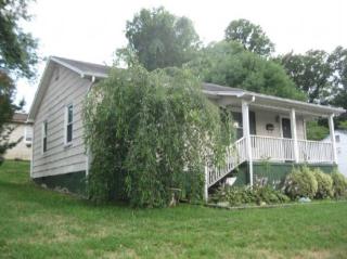 2021 Holly St, Kingsport, TN 37660-1111