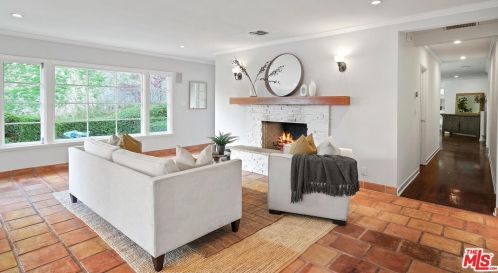 3531 Coldwater Canyon Ave, North Hollywood CA  91604-4060 exterior