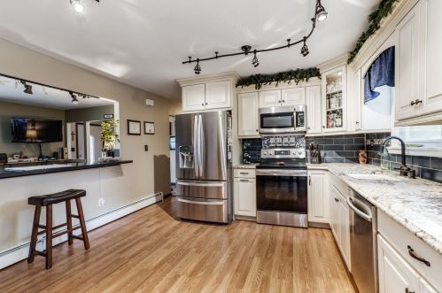 24 Ashland St, Mount Sinai NY  11766-2902 exterior