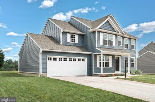 125 Payne Dr, Mount Wolf, PA 17347-9216
