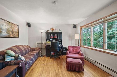 35 Park Rd, Stony Point, NY 10980-1112