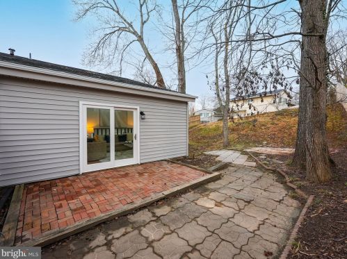 9063 Andromeda Dr, Springfield VA  22015-3509 exterior