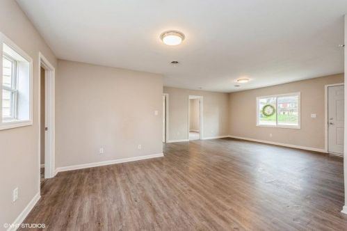 306 Van Buren Ave, Hobart, IN 46342-1142