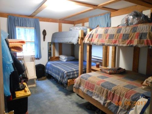1041 Mount Tom Ln, Stonyfork, PA 16901
